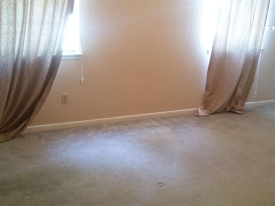 1st image of 19726 Oakhall Dr