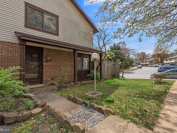 4th image of 7646 Woodbine Dr