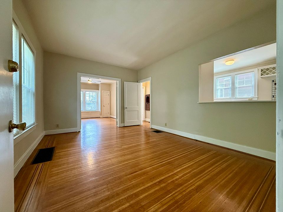 1st image of 1823 Roanoke Ave #1
