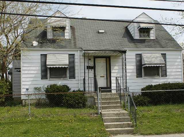 1st image of 1069 E 20th Ave