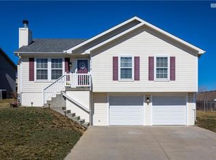 10610 N Booth Ave, Kansas City, MO 64157