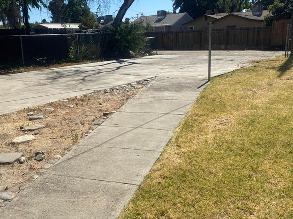 313 San Juan Dr, Modesto, CA 95354