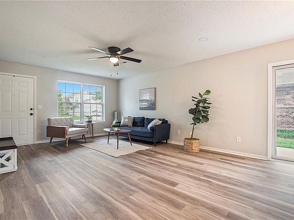 4th image of 1020 Christie Ln