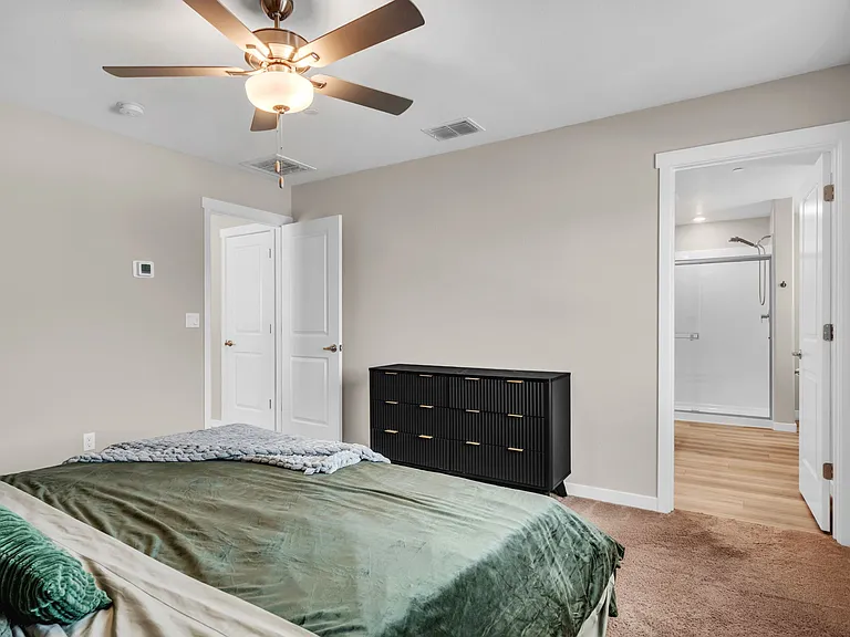 2213 Comstock Ln — Photo 14