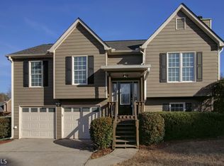 300 Arapaho Dr, Acworth, GA 30102