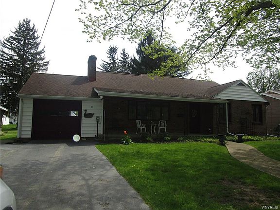 2nd image of 25 Memorial Dr