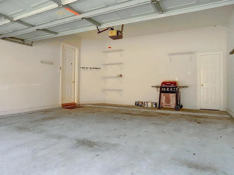 2822 Briarhurst Park — Photo 19