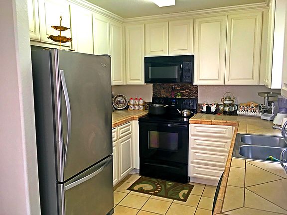 4th image of 1031 S Mollison Ave Unit F
