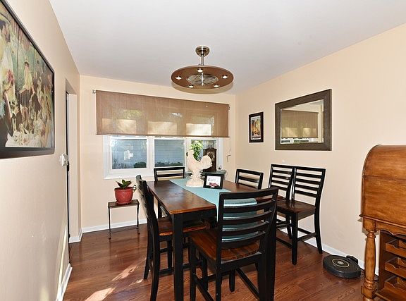 5th image of 8001 Edgewood Ct