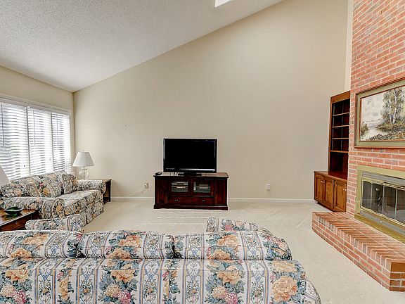 4th image of 5008 Sunningdale Ct