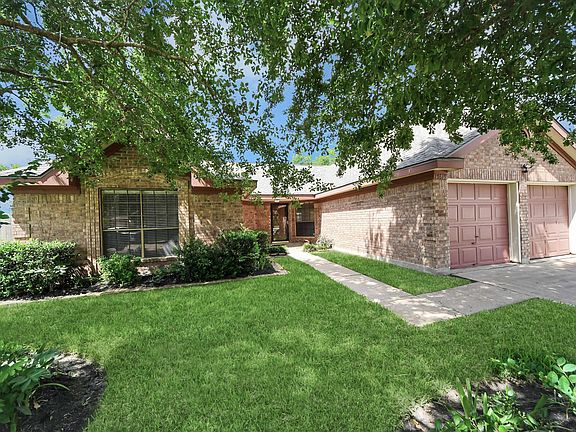 3rd image of 17619 Hamilwood Dr