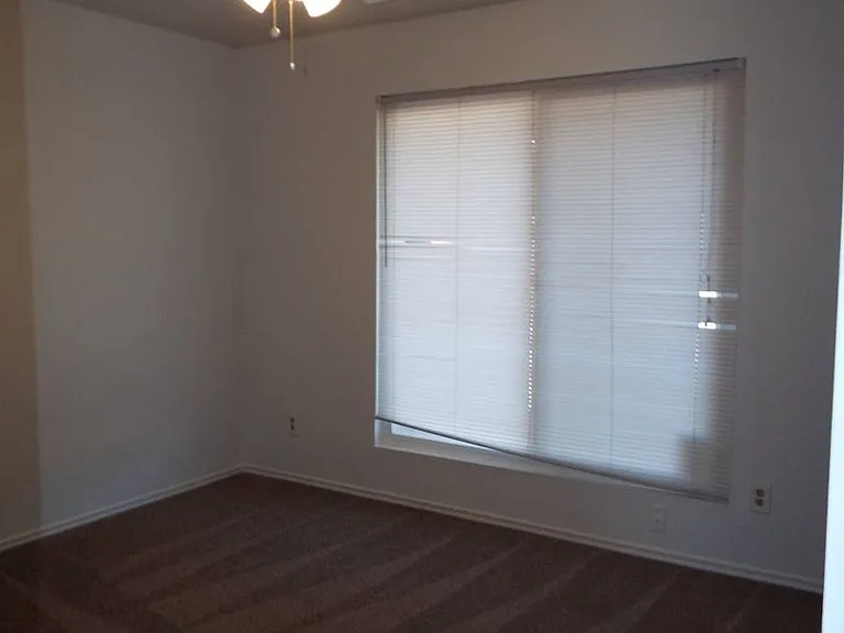1688 W Village Way — Photo 15