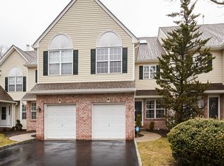 8 Cooper Ln, Millington, NJ 07946