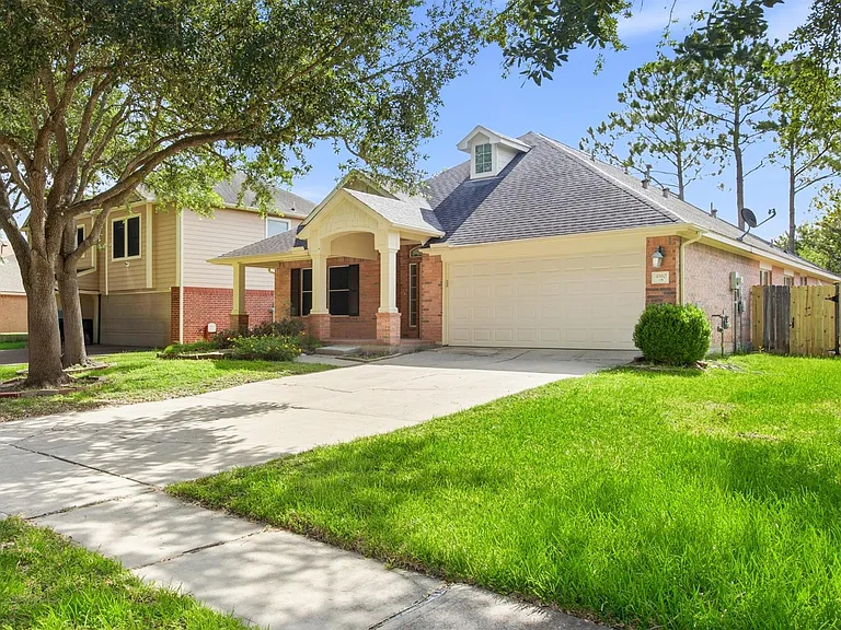 4910 Lake Wichita Ln — Photo 2