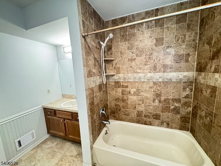 15C Hanover Sq #C — Photo 11
