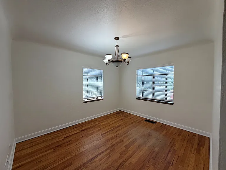 340 S Franklin St — Photo 6
