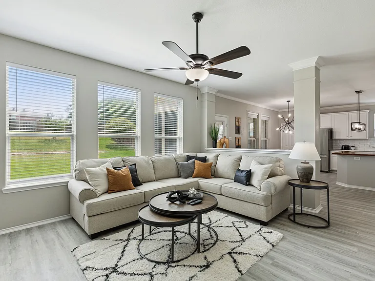 1205 Stone Ln — Photo 4