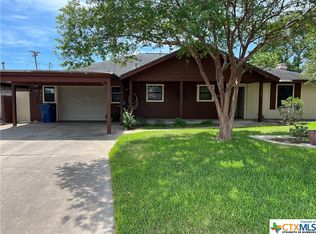 701 Lazy Ln, Port Lavaca, TX 77979