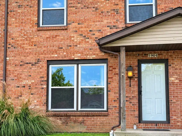 1904 Springdale Ct, Mexico, MO 65265