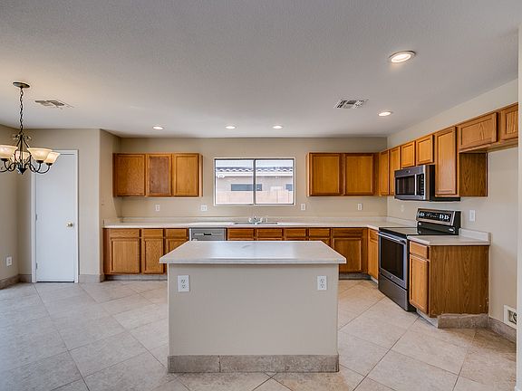 3rd image of 10732 E Arbor Ave
