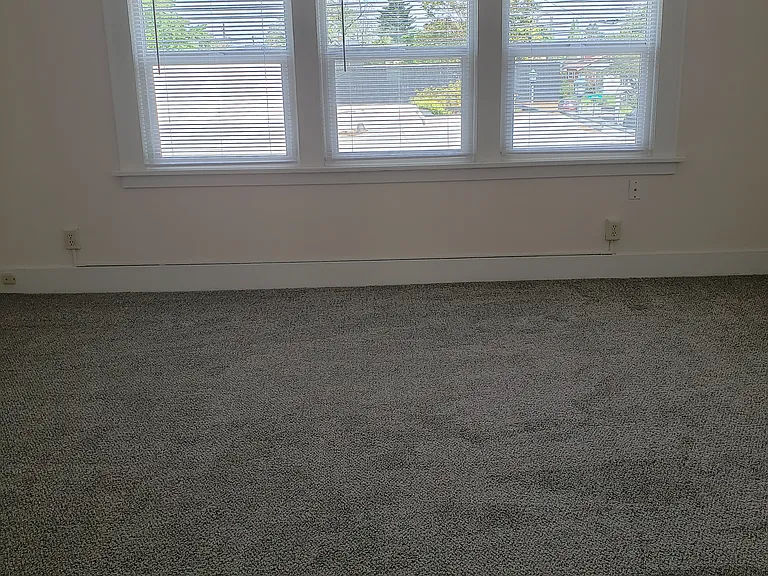 4945 NE Grand Ave #3 — Photo 9