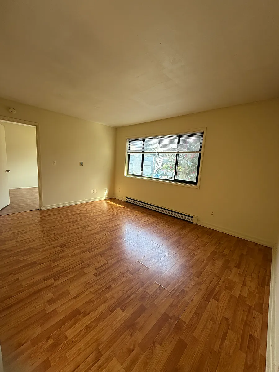 Building Photo - 1420 E Yesler Way #5