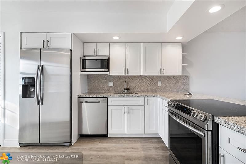 1st image of 3499 Oaks Way APT 507