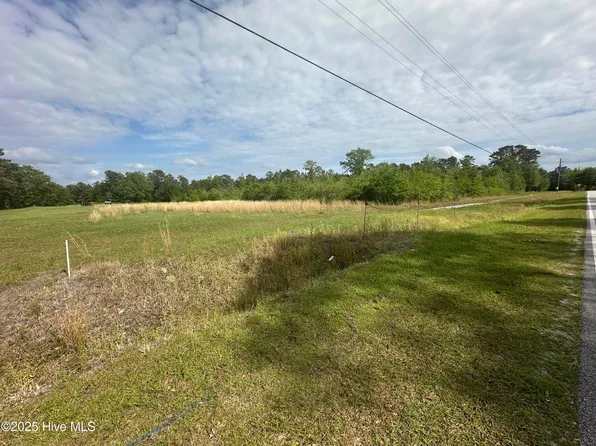 000 Coston Road, Richlands, NC 28574