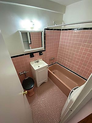1st image of 86-10 Elmhurst Ave #1D
