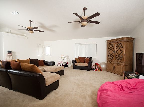 5th image of 2437 Tigertail Dr