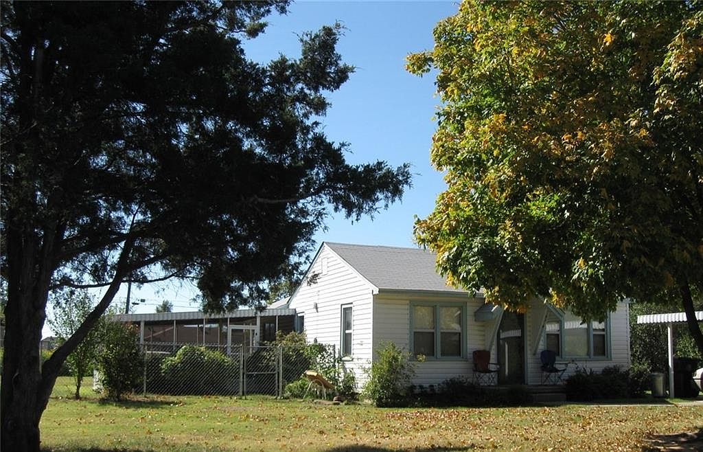 10318 Le Jean Dr, Midwest City, OK 73130 | Zillow