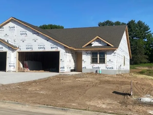 5121 Maple Leaf Path, Eau Claire, WI 54703