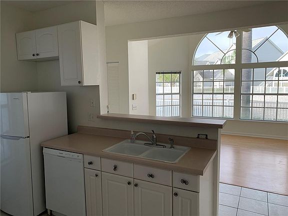 4th image of 12175 Armenia Gables Cir