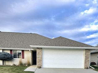 907 W Meadow Ridge Rd, Norfolk, NE 68701