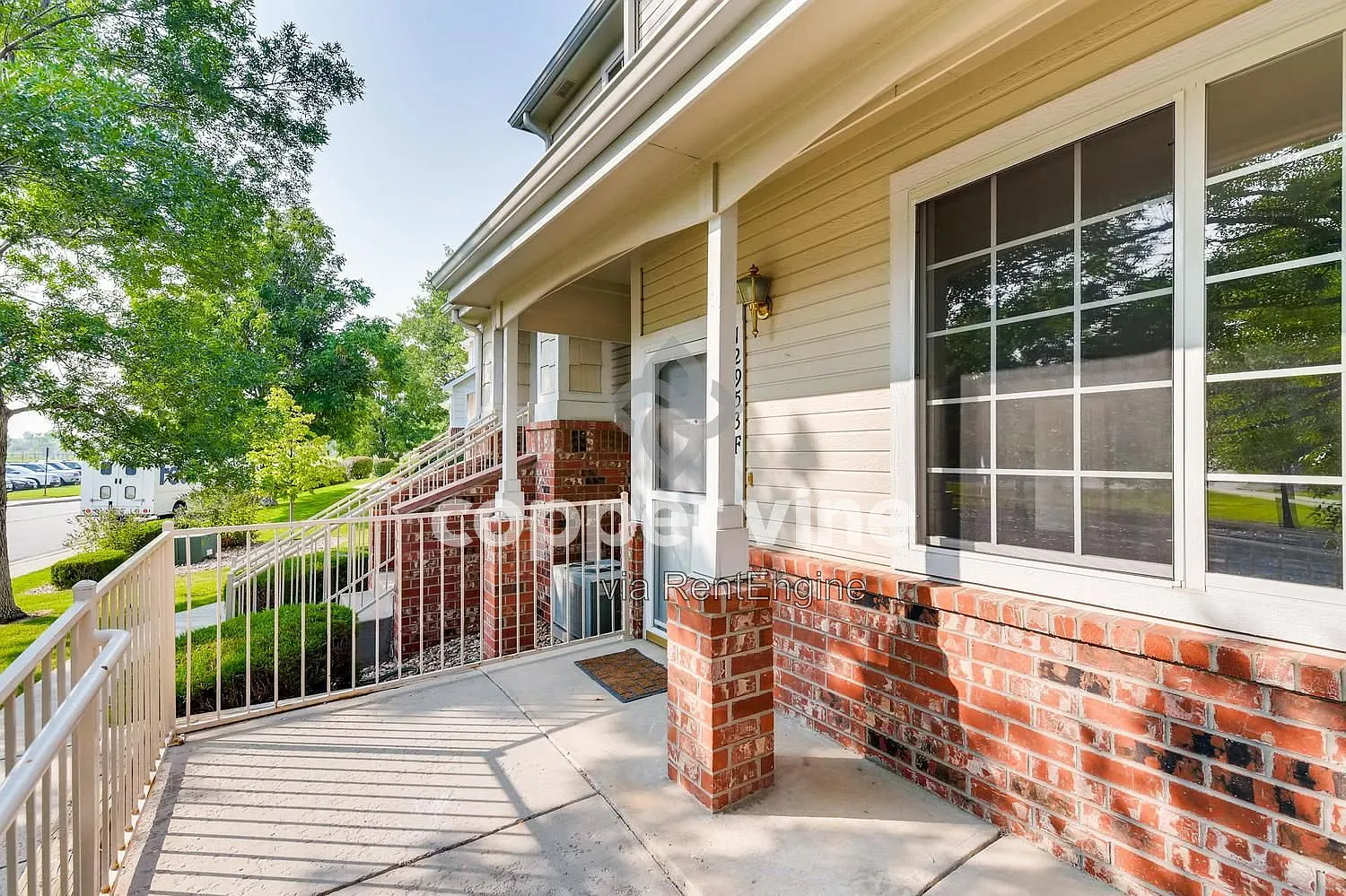 2 bed, 2.0 bath, 1085 sqft, $1,980 — Photo 2