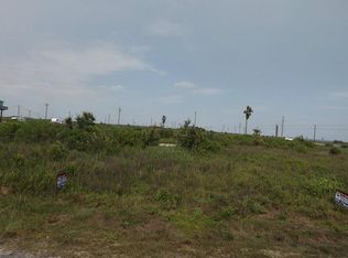 1028 Pennington St, Gilchrist, TX 77617