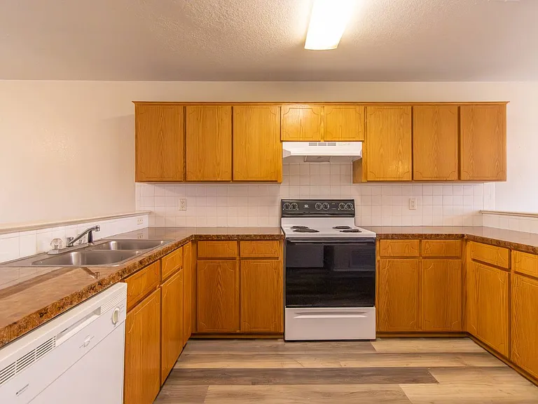 3409 Toledo Dr #D — Photo 6