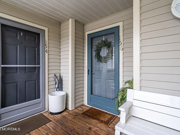 5th image of 156 Pinetree Court