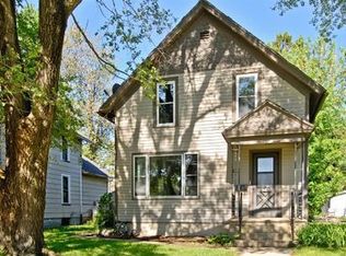 729 Lebanon St, Aurora, IL 60505