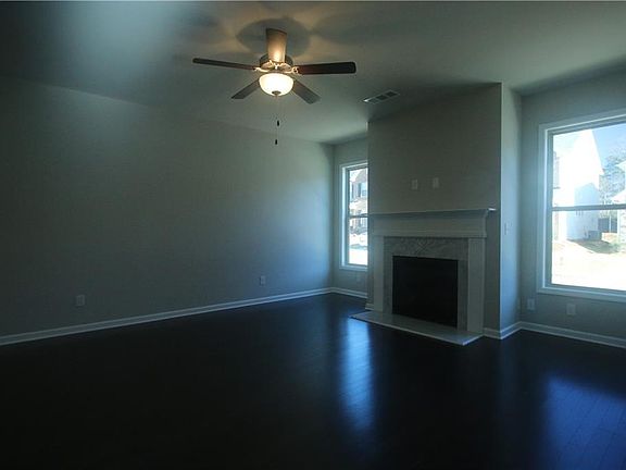 4th image of 2786 Regal Park Ct