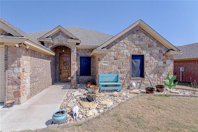 1st image of 9154 Parkview Cir