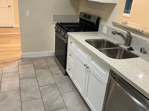 4th image of 1135 N Rose St #1