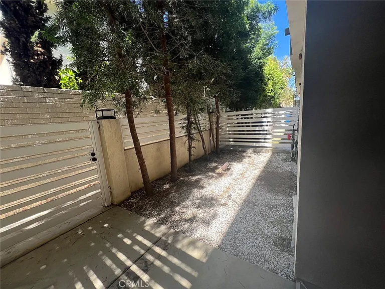 13804 Cordary Ave — Photo 22