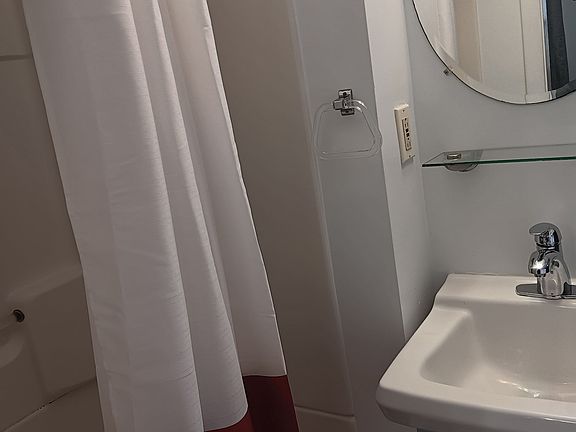 4th image of 803 Western Ave #110