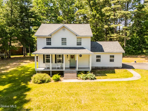 22 Snowberry Lane, Gansevoort, NY 12831