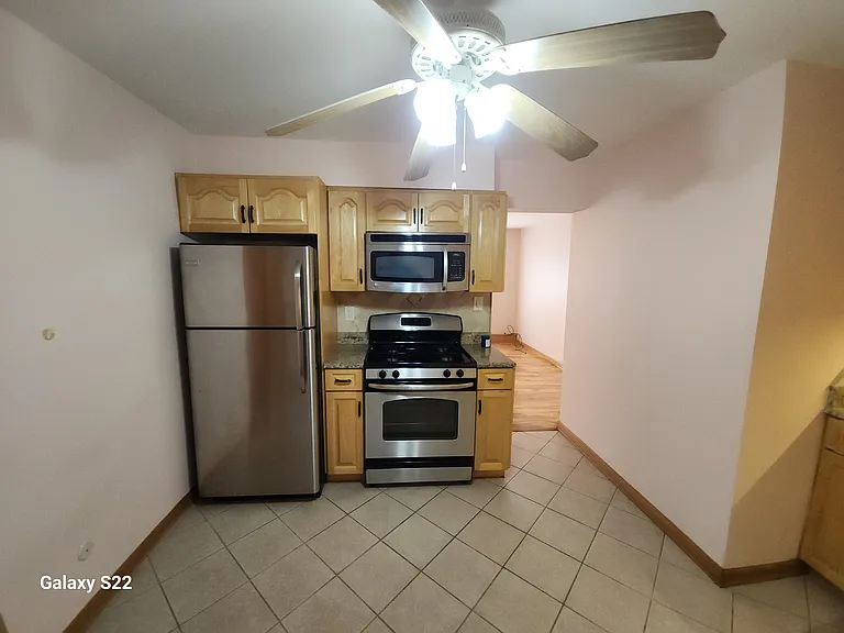 6705 W Irving Park Rd — Photo 10
