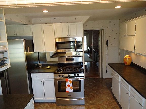 Stainless appliances