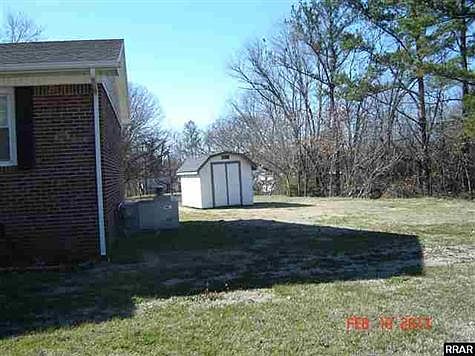 3rd image of 137 N Parkway St