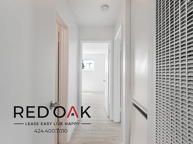 700 Glenway Dr #7 — Photo 9