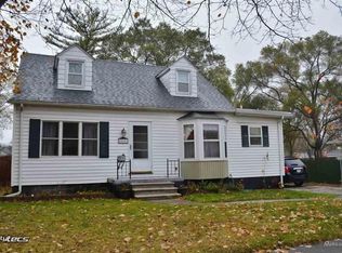 22851 Cyman Ave, Warren, MI 48091